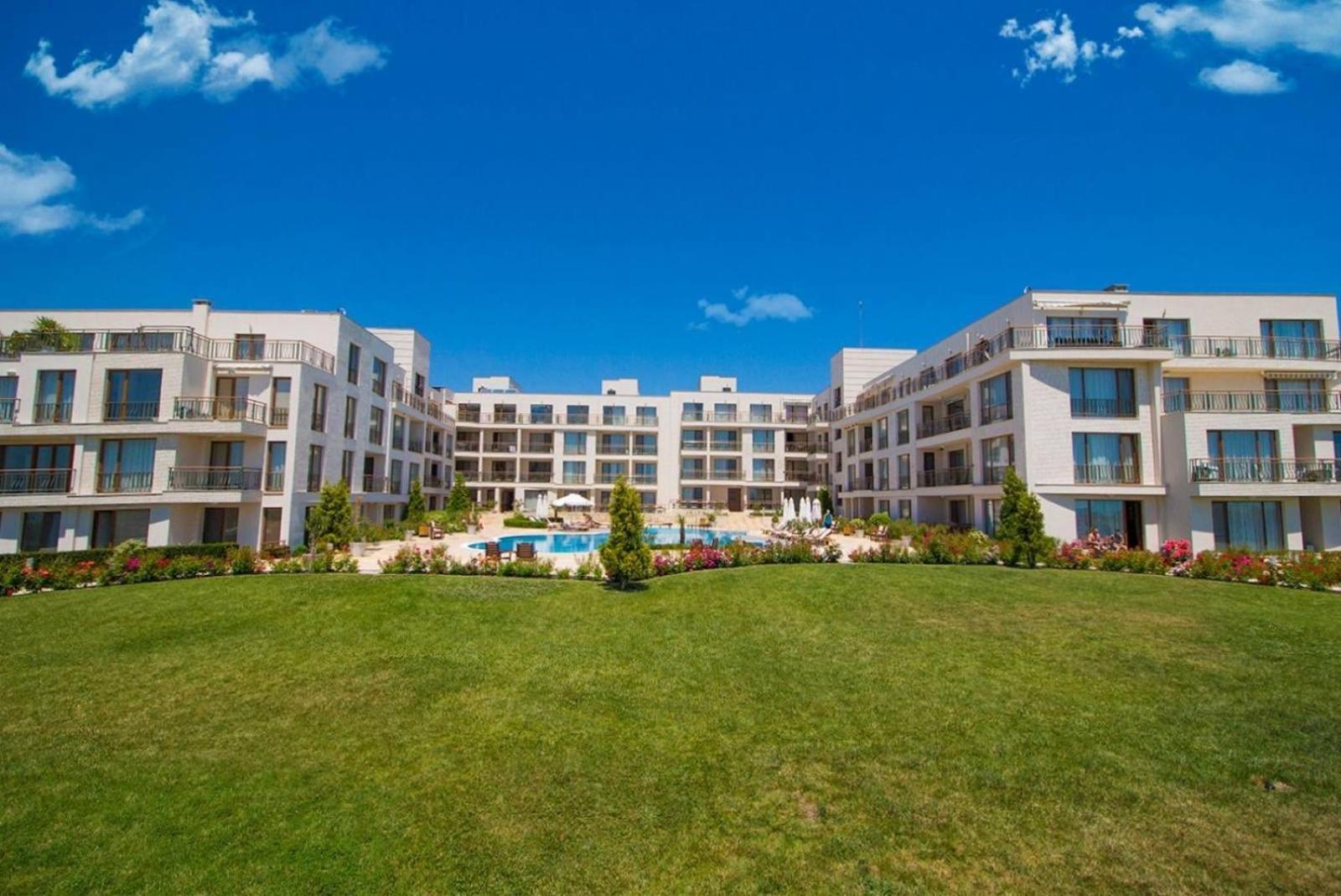 Diamond Beach Apartment 2 Room Burgas Bagian luar foto